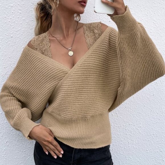 Feminine Lace detailed knit Sweater Top - Picture 3 of 6